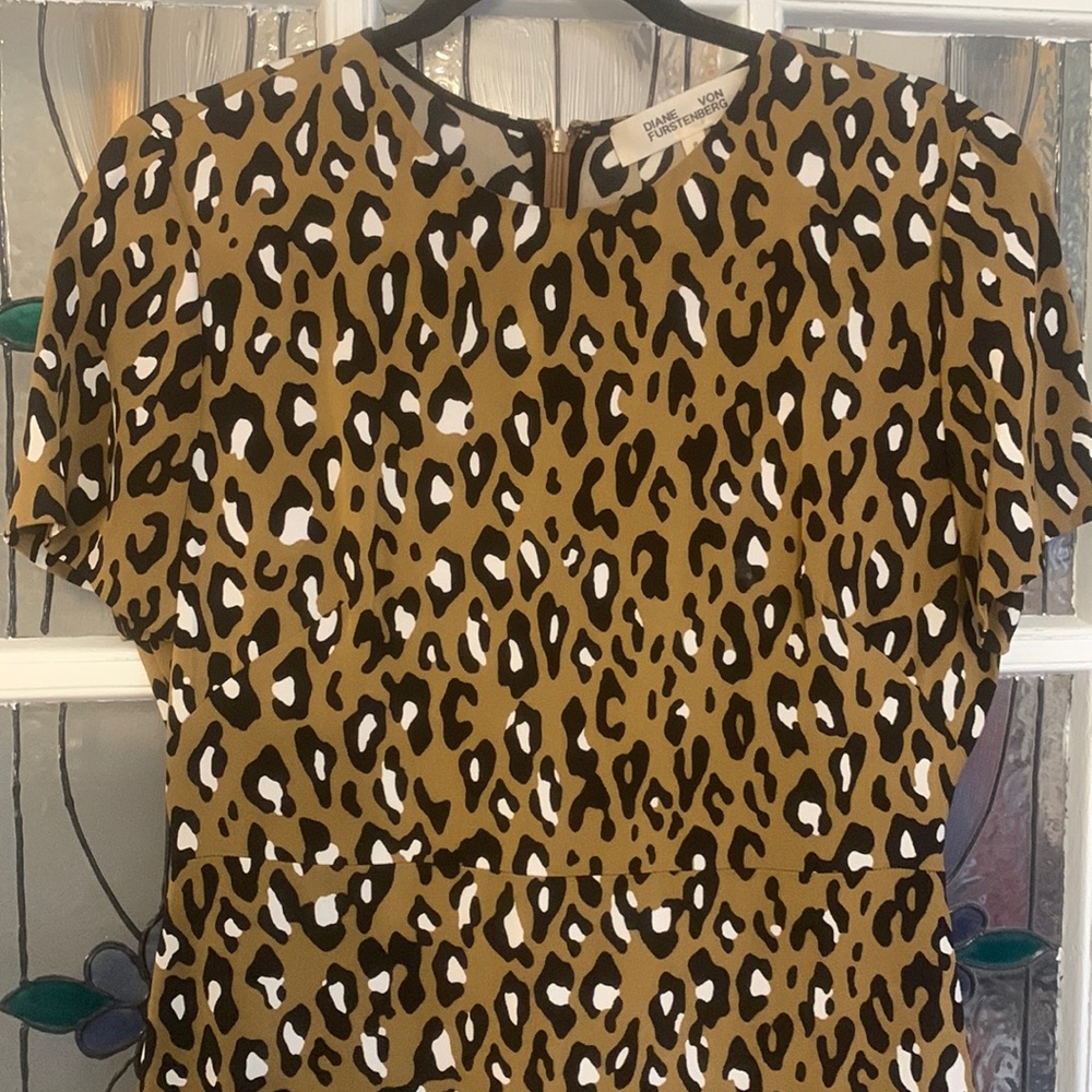 Diane von Furstenberg - Brown Leopard Print Sheath Midi Dress - size 8
